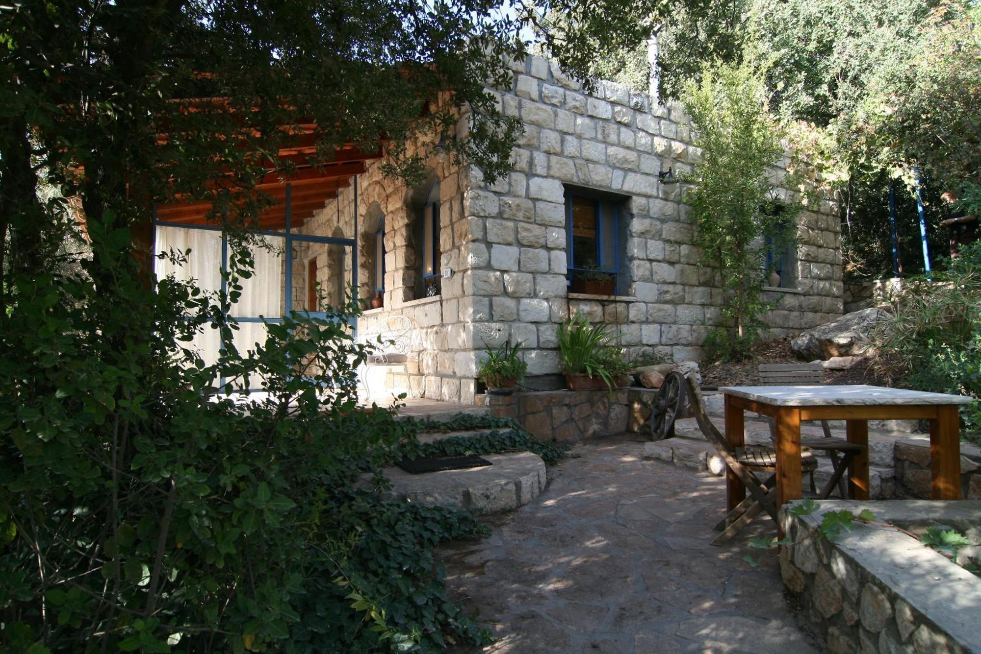 Zimmers At The Forest Amirim Exterior foto