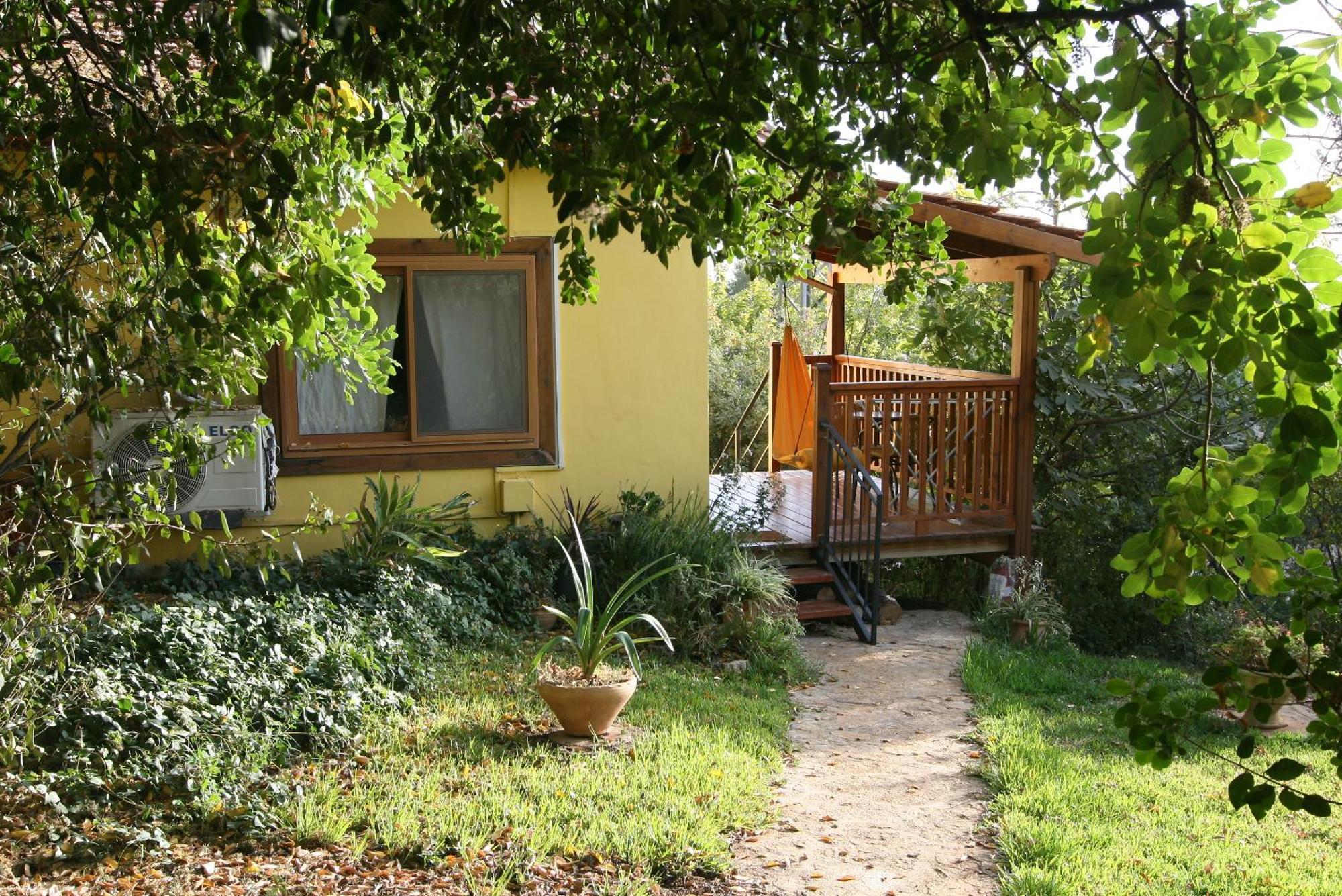 Zimmers At The Forest Amirim Exterior foto